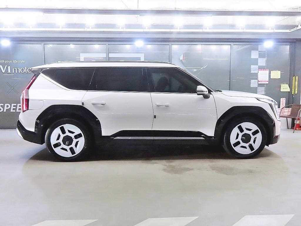 기아 EV9 롱레인지 4WD 어스 이미지 3