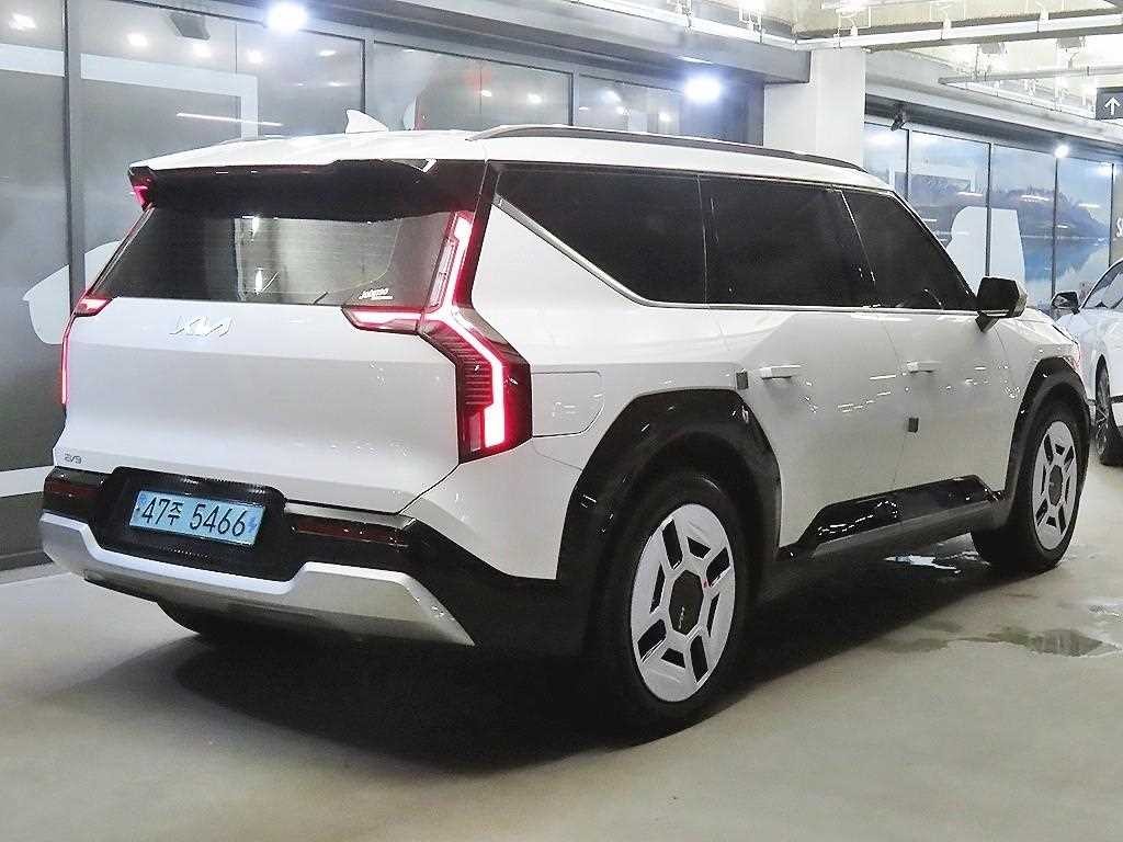 기아 EV9 롱레인지 4WD 어스 이미지 4