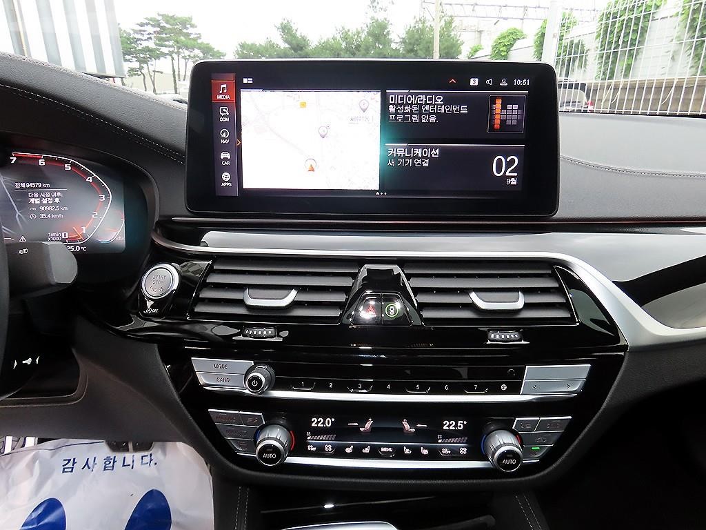 BMW 5시리즈 5시리즈 (G30) M550i xDrive 이미지 14
