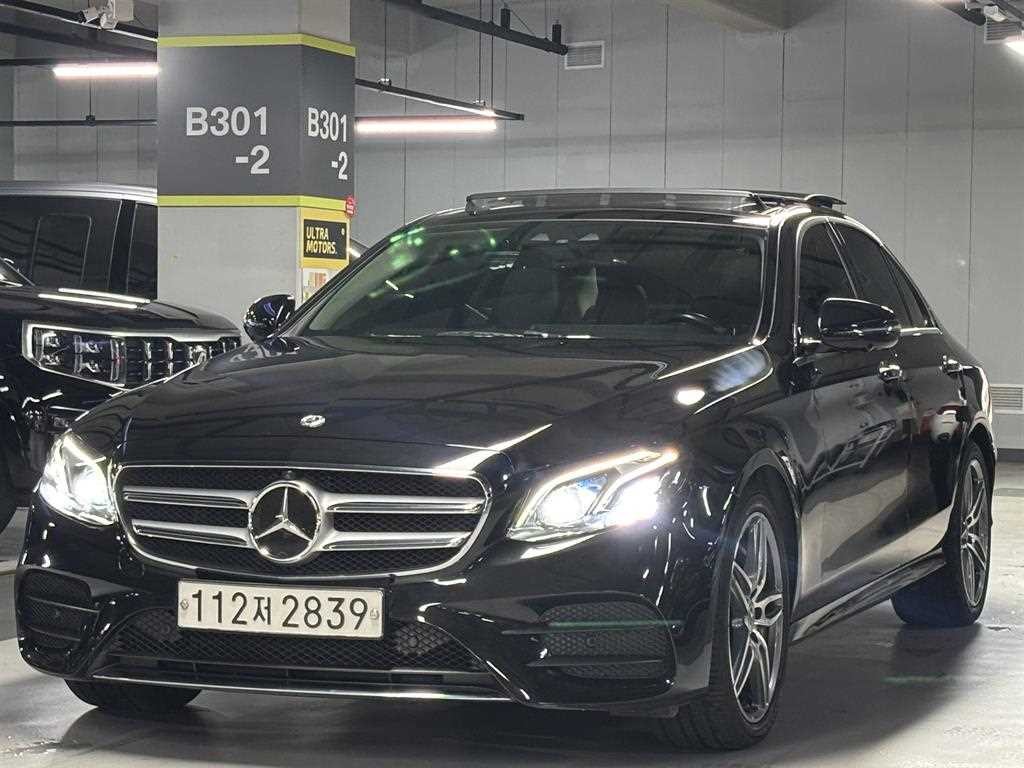 벤츠 E 클래스 E-클래스 W213 E300 4MATIC AMG LINE 이미지 1