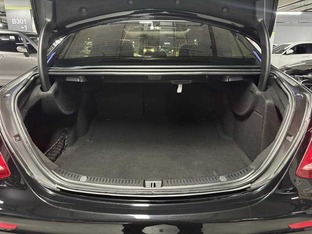 벤츠 E 클래스 E-클래스 W213 E300 4MATIC AMG LINE 이미지 20