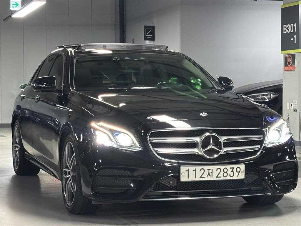 벤츠 E 클래스 E-클래스 W213 E300 4MATIC AMG LINE 이미지 3