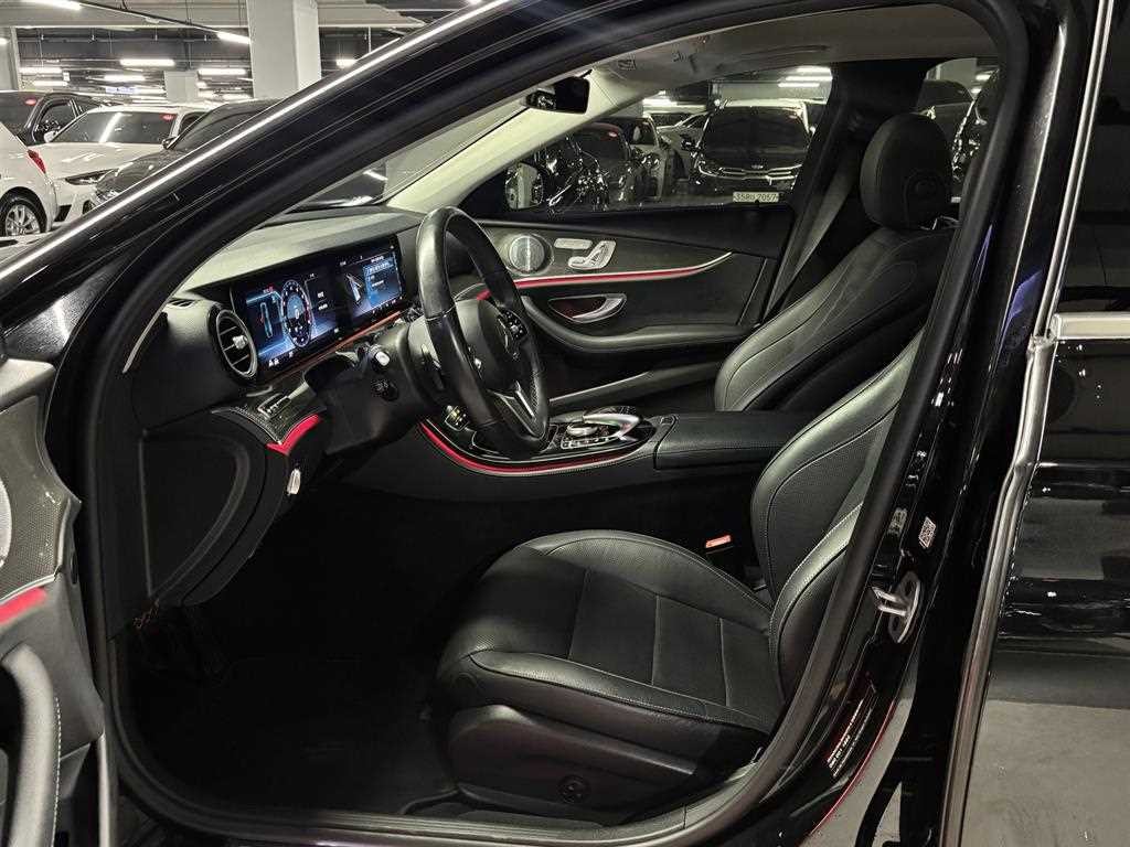 벤츠 E 클래스 E-클래스 W213 E300 4MATIC AMG LINE 이미지 7