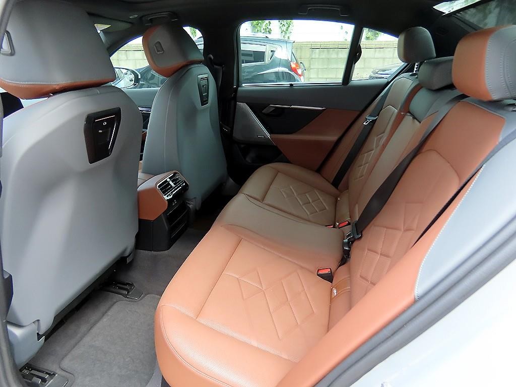 BMW 5시리즈 5시리즈 (G60) 530i xDrive M 스포츠 이미지 6