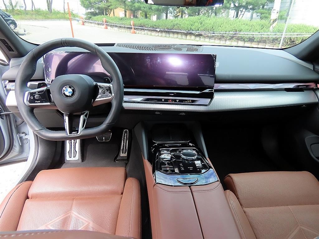 BMW 5시리즈 5시리즈 (G60) 530i xDrive M 스포츠 이미지 7