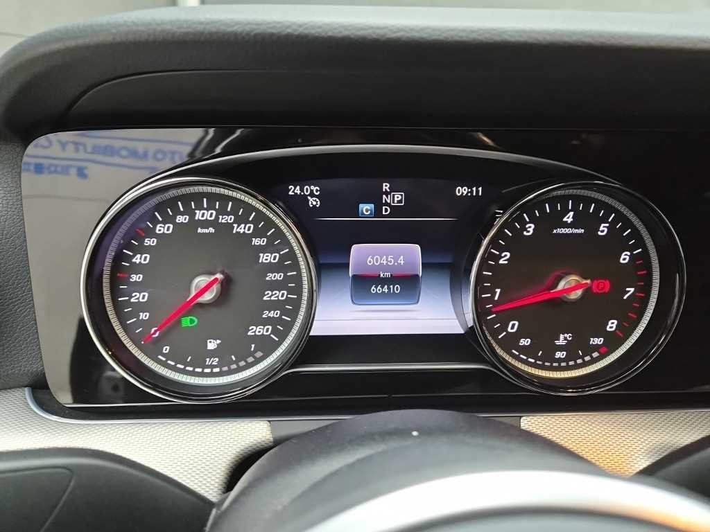 벤츠 E 클래스 E-클래스 W213 E300 아방가르드 이미지 8