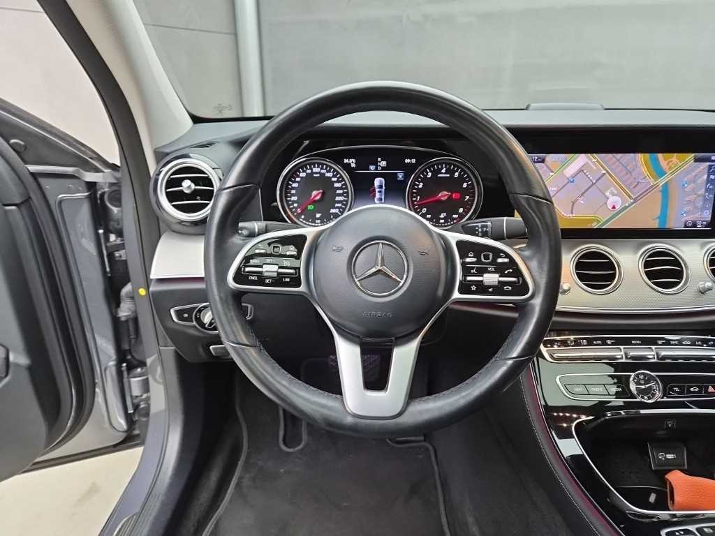 벤츠 E 클래스 E-클래스 W213 E300 아방가르드 이미지 9