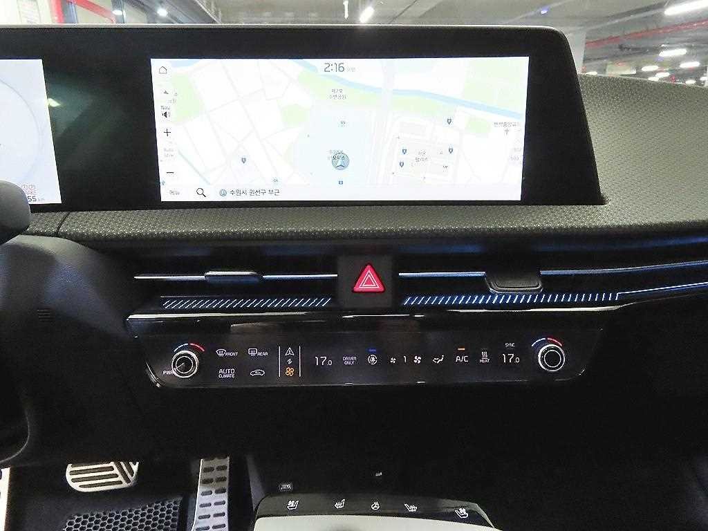 기아 EV6 롱레인지 AWD 어스 이미지 11