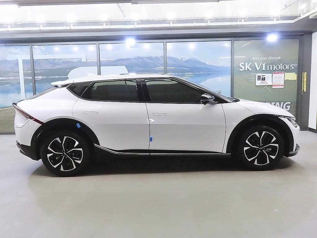 기아 EV6 롱레인지 AWD 어스 이미지 3