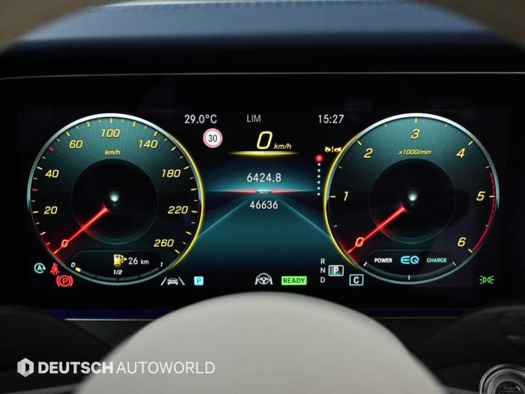 벤츠 E 클래스 E-클래스 W213 E300d 4MATIC 쿠페 이미지 8