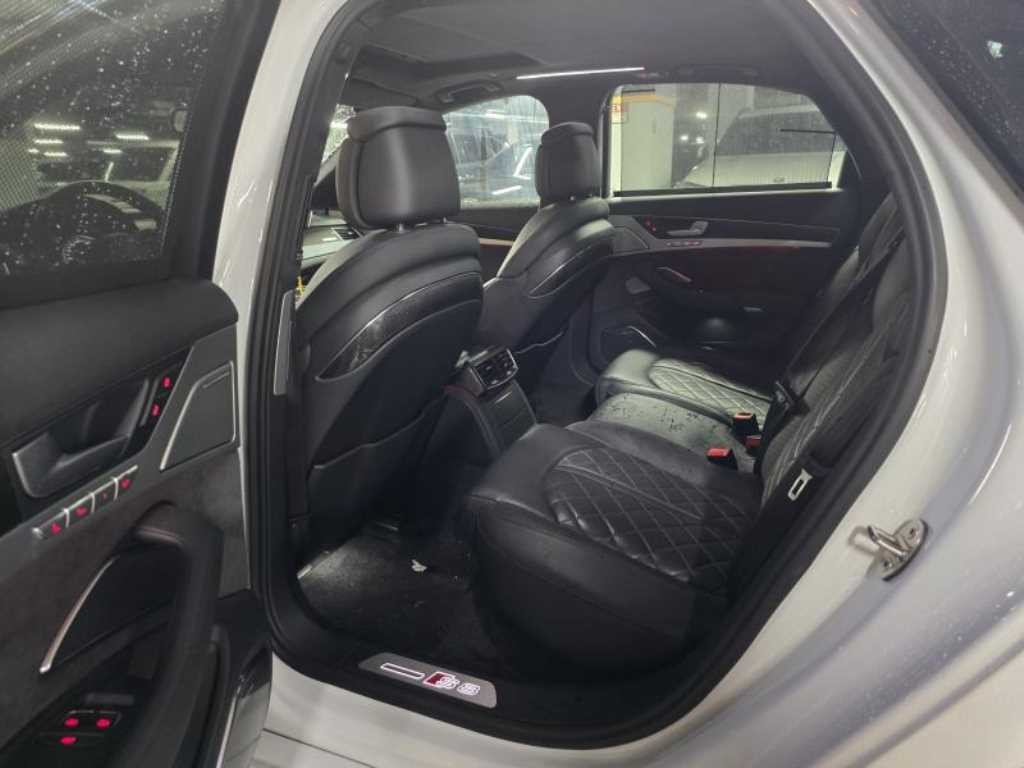 아우디 S8 4.0 TFSI 콰트로 이미지 10