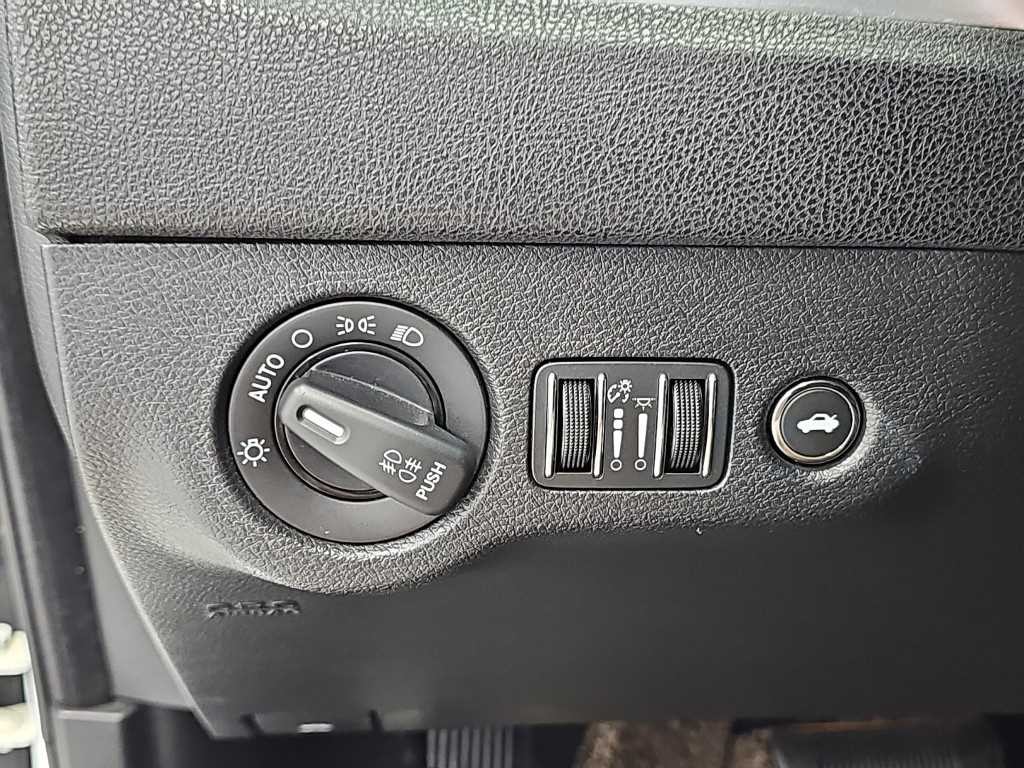 크라이슬러 300C 더뉴300C 3.0 디젤 이미지 19