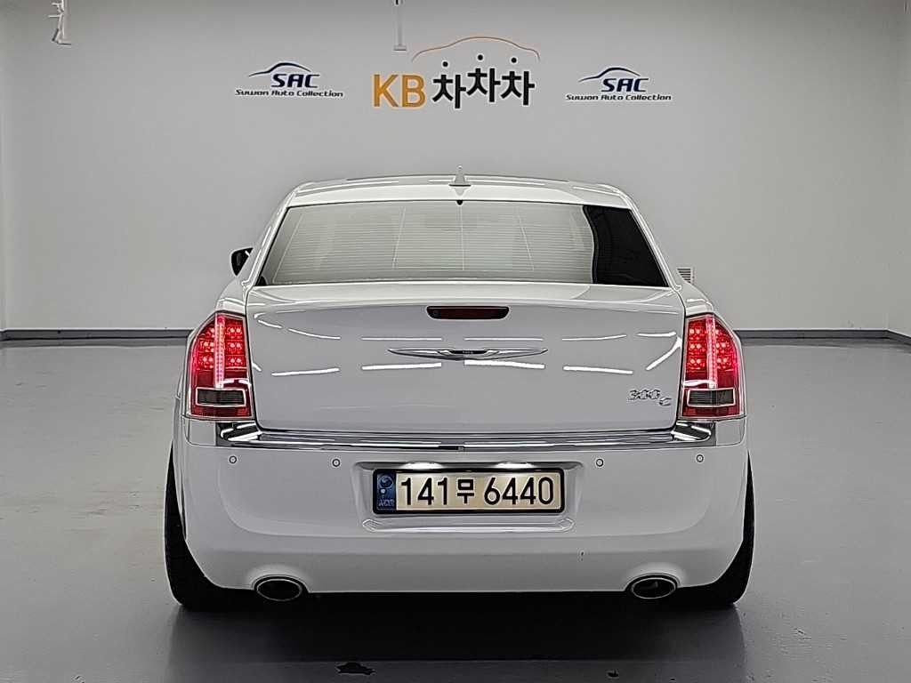 크라이슬러 300C 더뉴300C 3.0 디젤 이미지 3