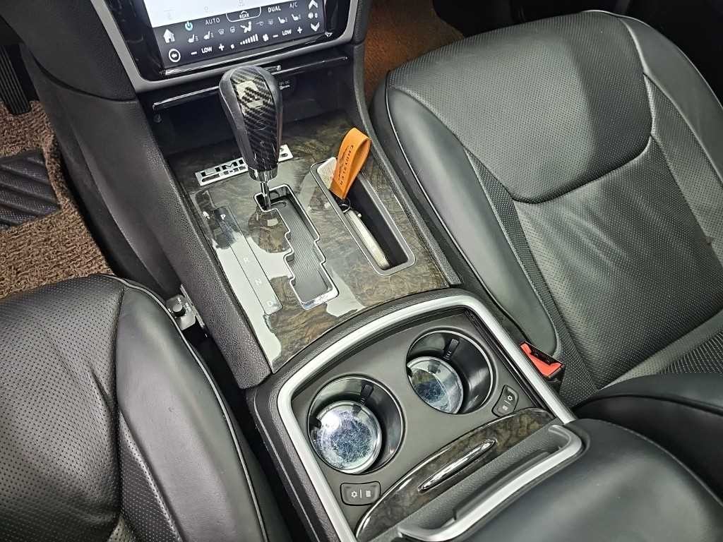 크라이슬러 300C 더뉴300C 3.0 디젤 이미지 8
