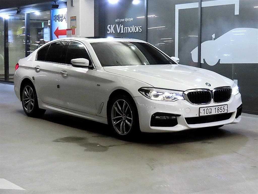 BMW 5시리즈 5시리즈 (G30) 520d M 스포츠 플러스 이미지 1