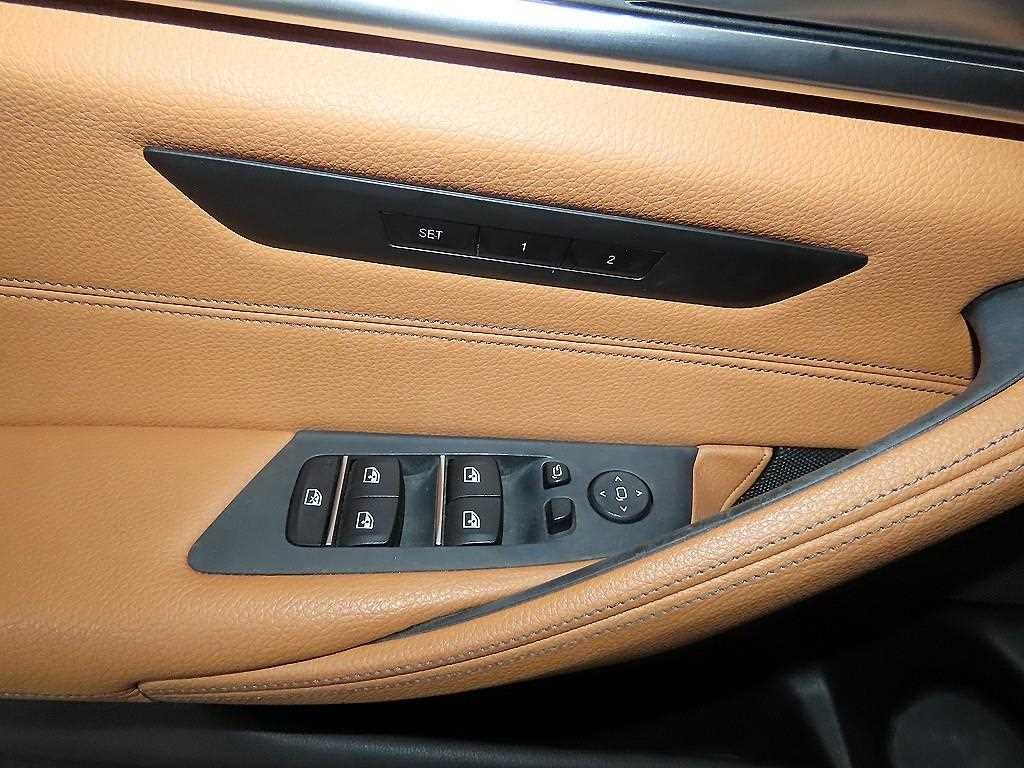 BMW 5시리즈 5시리즈 (G30) 520d M 스포츠 플러스 이미지 13