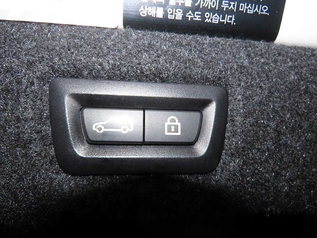 BMW 5시리즈 5시리즈 (G30) 520d M 스포츠 플러스 이미지 15