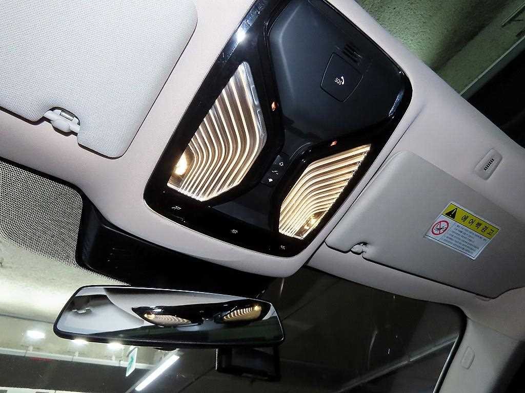 BMW 5시리즈 5시리즈 (G30) 520d M 스포츠 플러스 이미지 16