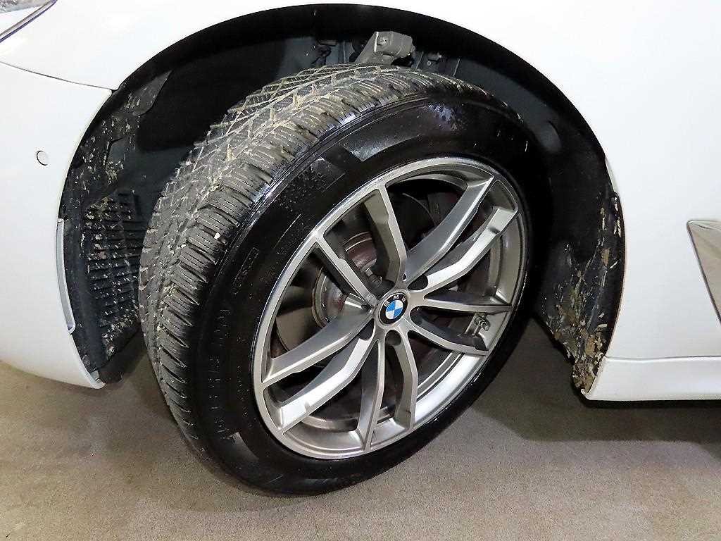 BMW 5시리즈 5시리즈 (G30) 520d M 스포츠 플러스 이미지 20