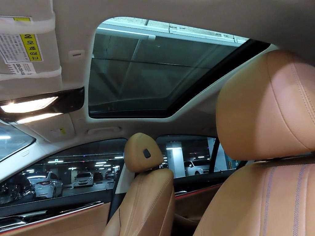 BMW 5시리즈 5시리즈 (G30) 520i 럭셔리 이미지 17