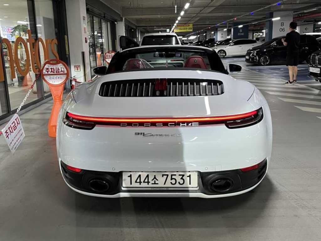 포르쉐 911 911(992) 카레라 4S 카브리올레 이미지 5