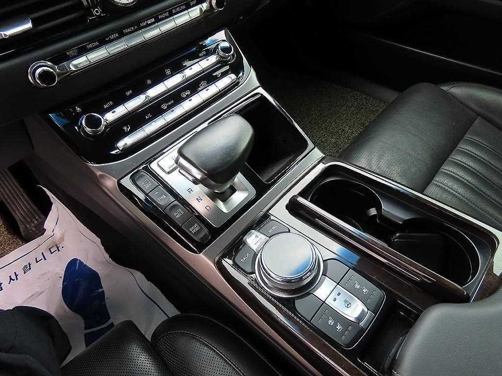 제네시스 EQ900 3.8 GDI AWD 프리미엄 럭셔리 이미지 11
