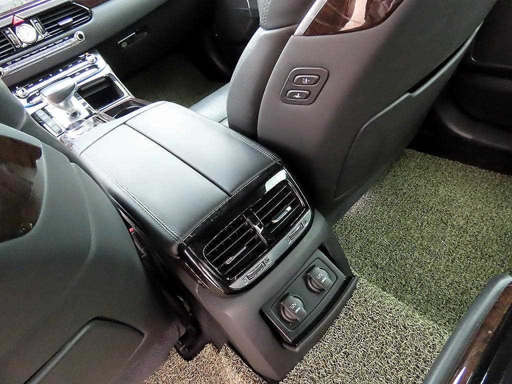 제네시스 EQ900 3.8 GDI AWD 프리미엄 럭셔리 이미지 16