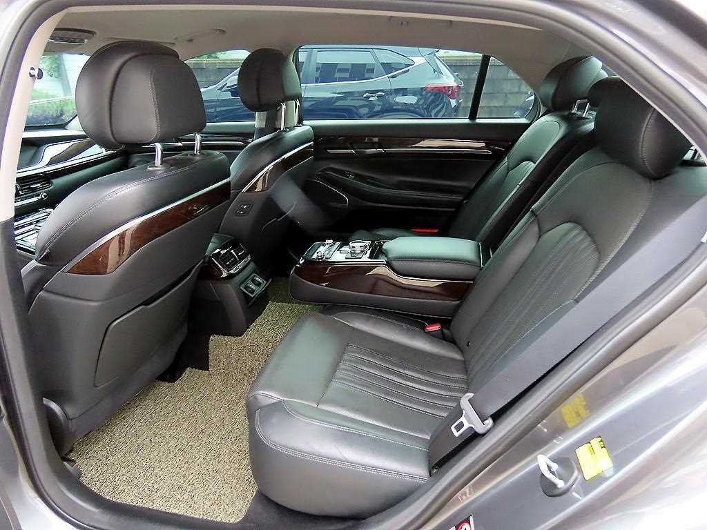 제네시스 EQ900 3.8 GDI AWD 프리미엄 럭셔리 이미지 6