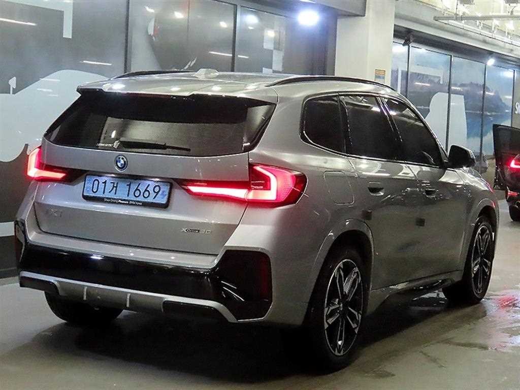 BMW iX1 iX1 (U11) xDrive 30 M 스포츠 이미지 4