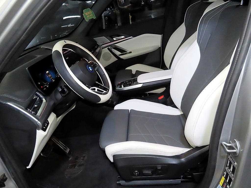 BMW iX1 iX1 (U11) xDrive 30 M 스포츠 이미지 6