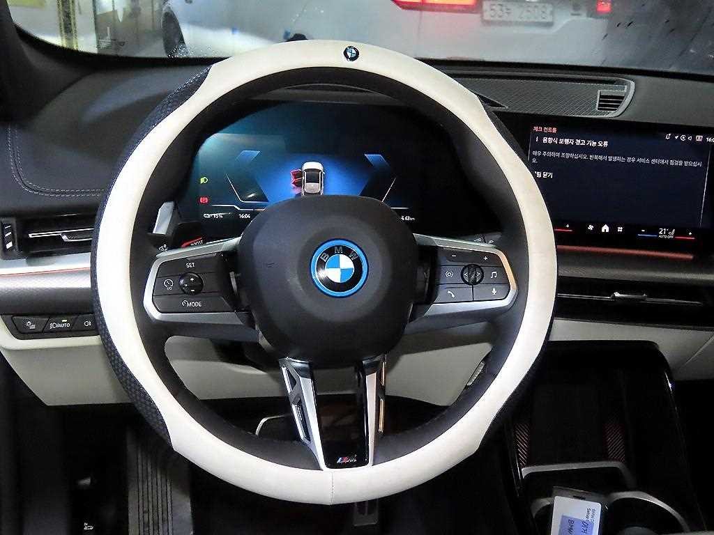 BMW iX1 iX1 (U11) xDrive 30 M 스포츠 이미지 8