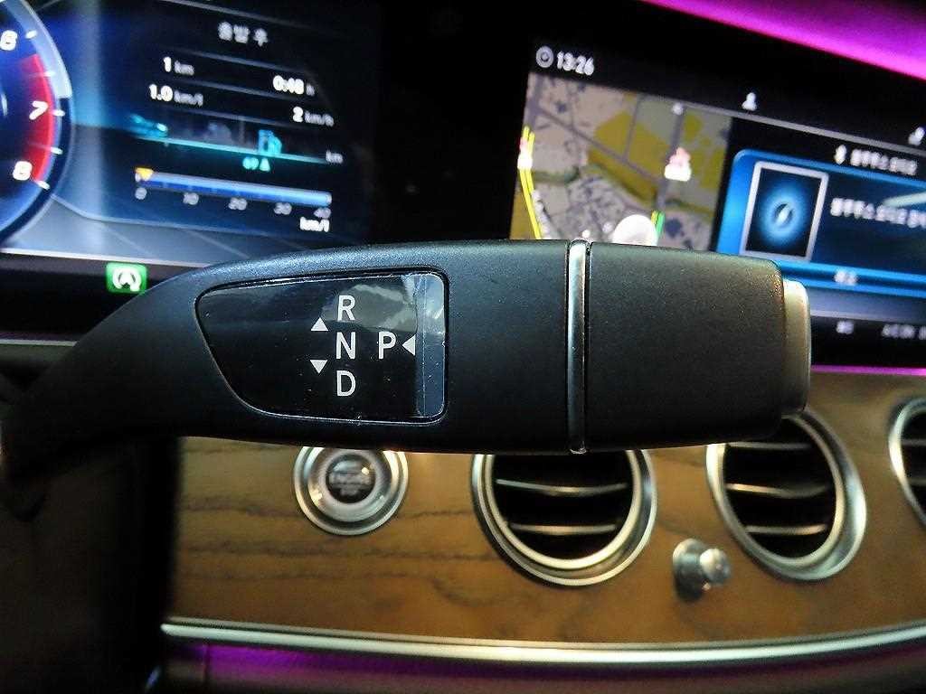 벤츠 E 클래스 E-클래스 W213 E300 익스클루시브 이미지 12