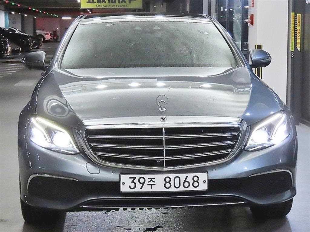 벤츠 E 클래스 E-클래스 W213 E300 익스클루시브 이미지 2