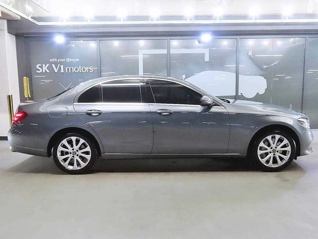 벤츠 E 클래스 E-클래스 W213 E300 익스클루시브 이미지 3