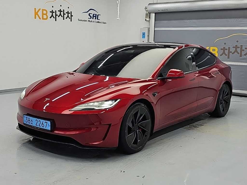 테슬라 모델 3 퍼포먼스 이미지 1