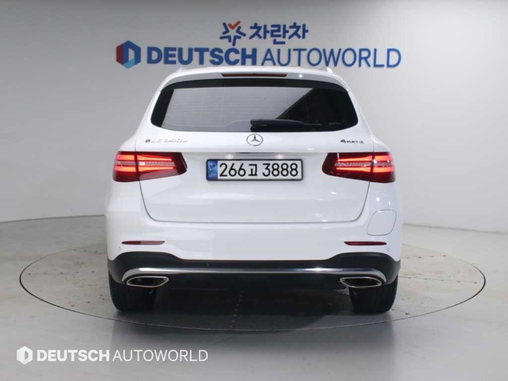 벤츠 GLC 클래스 GLC클래스 X253 GLC 350 e 4MATIC AMG LINE 이미지 4