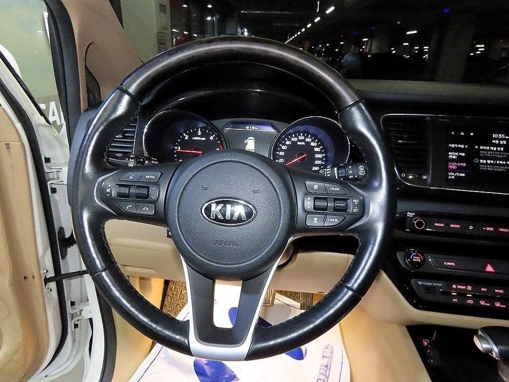 기아 카니발 더 뉴 카니발 디젤 9인승 노블레스 스페셜 이미지 8