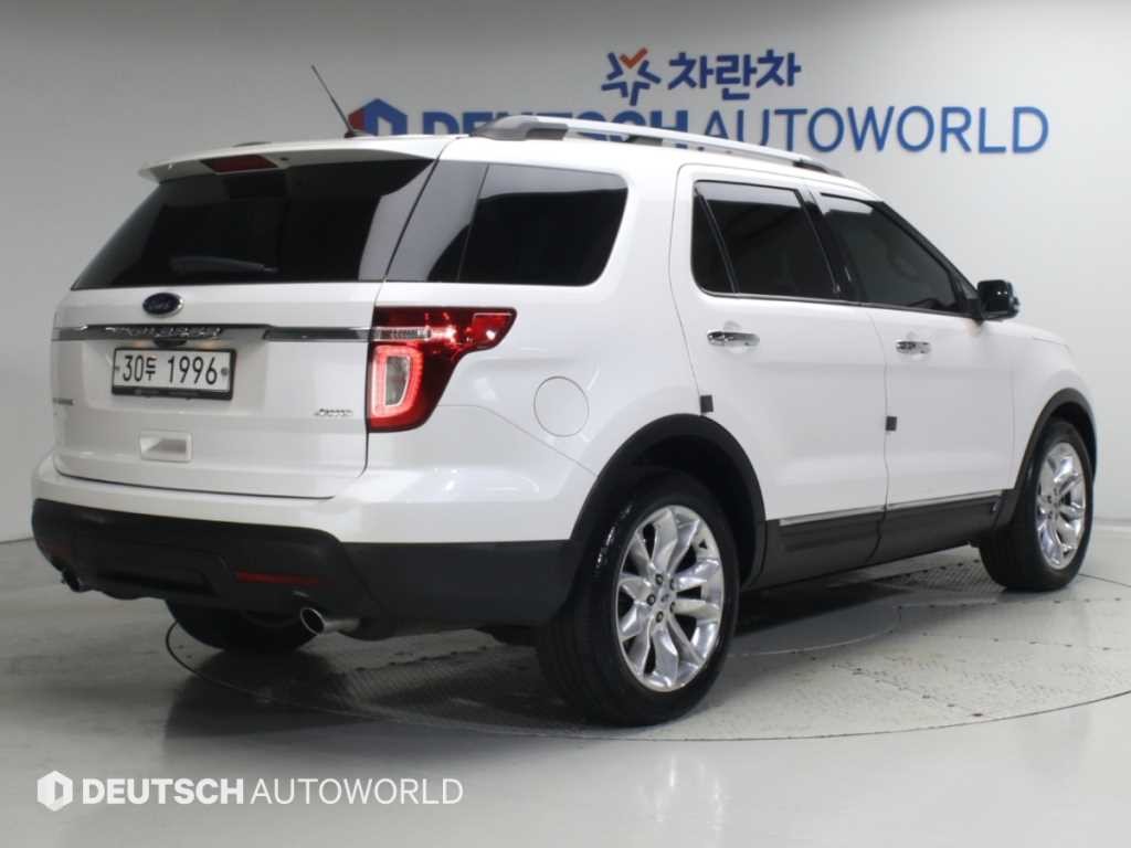 포드 익스플로러 3.5 리미티드 4WD 이미지 2