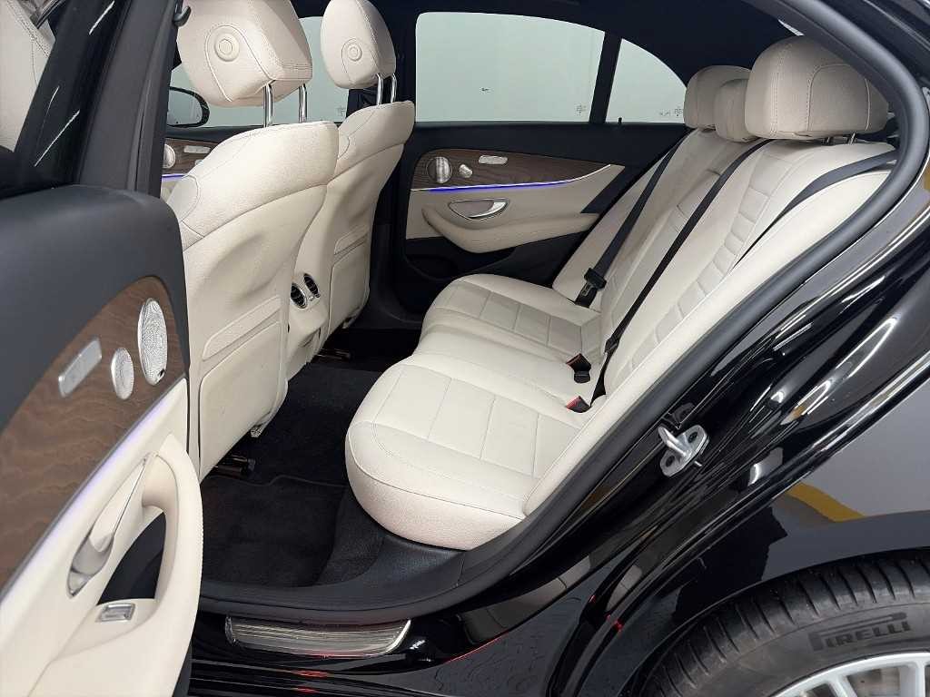 벤츠 E 클래스 E-클래스 W213 E220d 4MATIC 익스클루시브 이미지 12