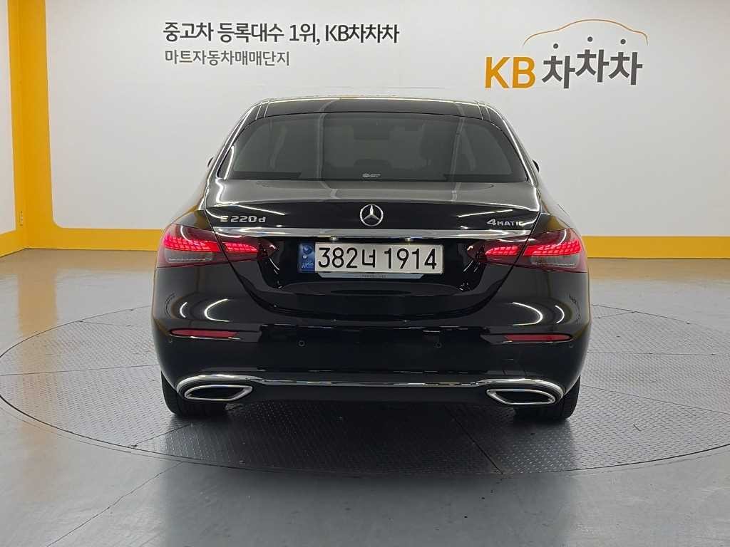 벤츠 E 클래스 E-클래스 W213 E220d 4MATIC 익스클루시브 이미지 3