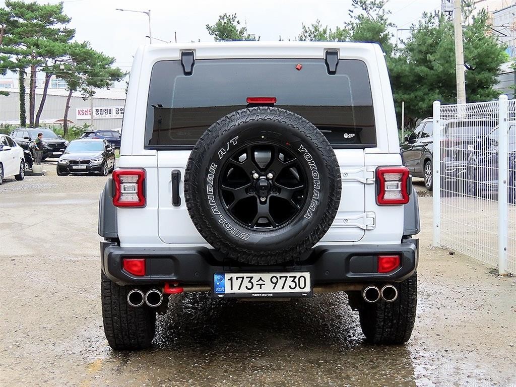 지프 랭글러 랭글러 (JL) 2.0 루비콘 4도어 파워 탑 이미지 4