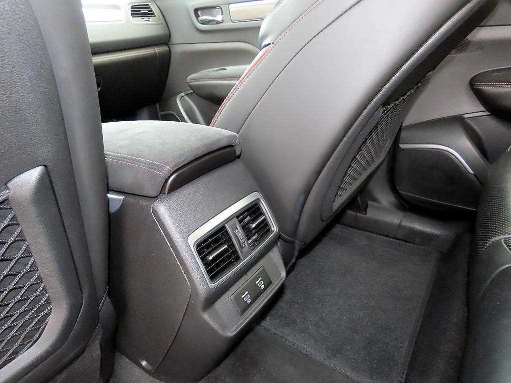 르노코리아(삼성) QM6 더뉴QM6 2.0 LPe RE 시그니처 2WD 이미지 15