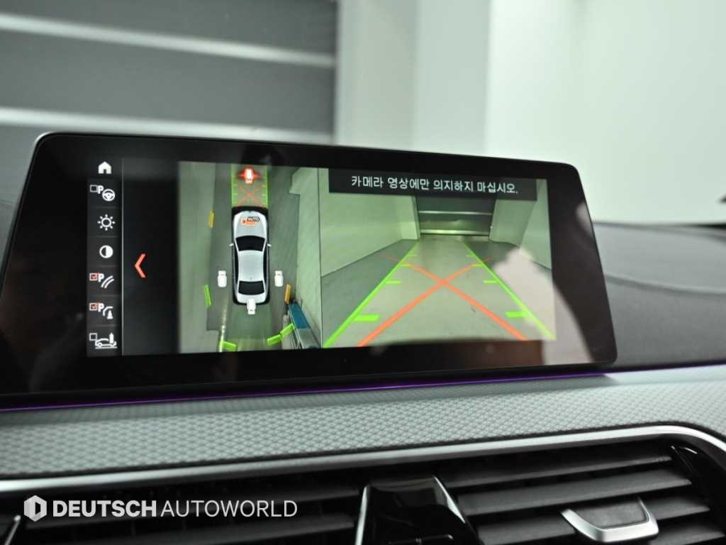 BMW 5시리즈 5시리즈 (G30) 520d M 스포츠 플러스 이미지 15