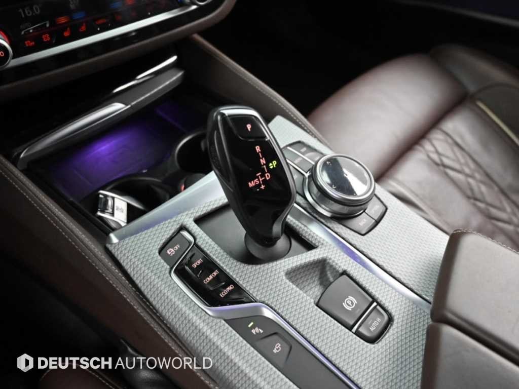 BMW 5시리즈 5시리즈 (G30) 520d M 스포츠 플러스 이미지 9