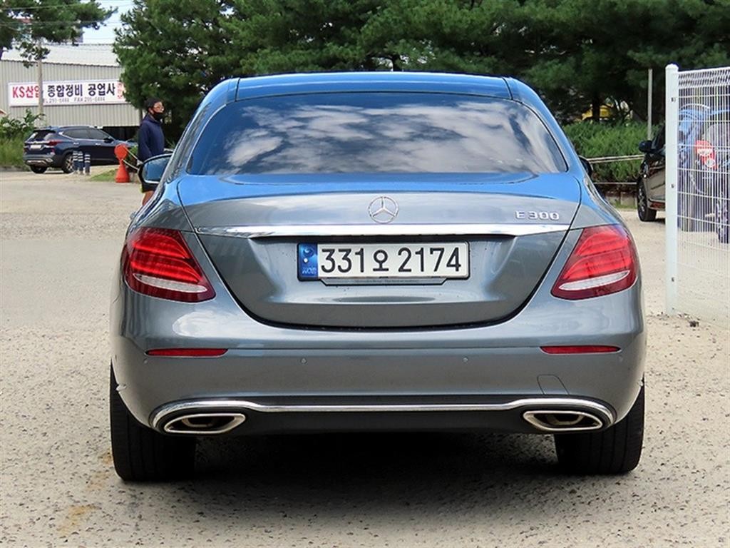 벤츠 E 클래스 E-클래스 W213 E300 익스클루시브 이미지 4