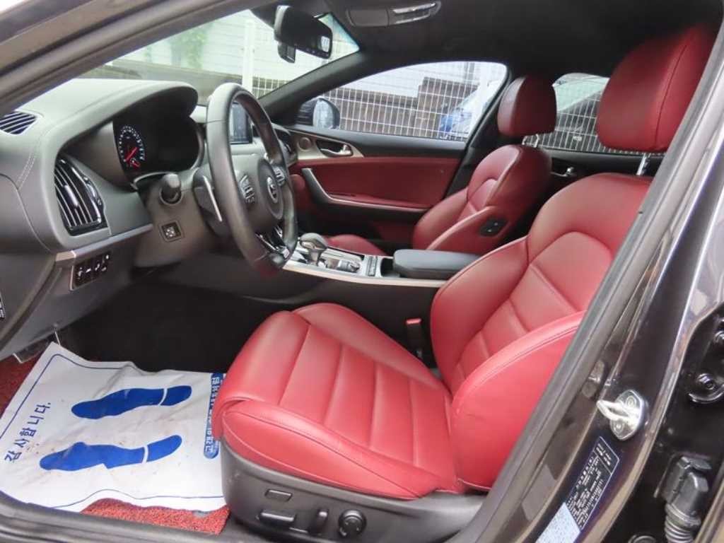 기아 스팅어 가솔린 3.3 터보 2WD GT 이미지 6