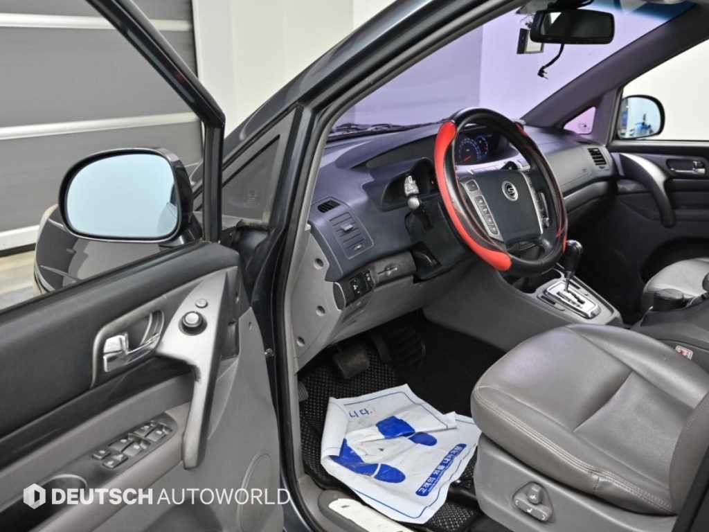 KG모빌리티(쌍용) 코란도 코란도투리스모 4WD GT 9인승 이미지 11
