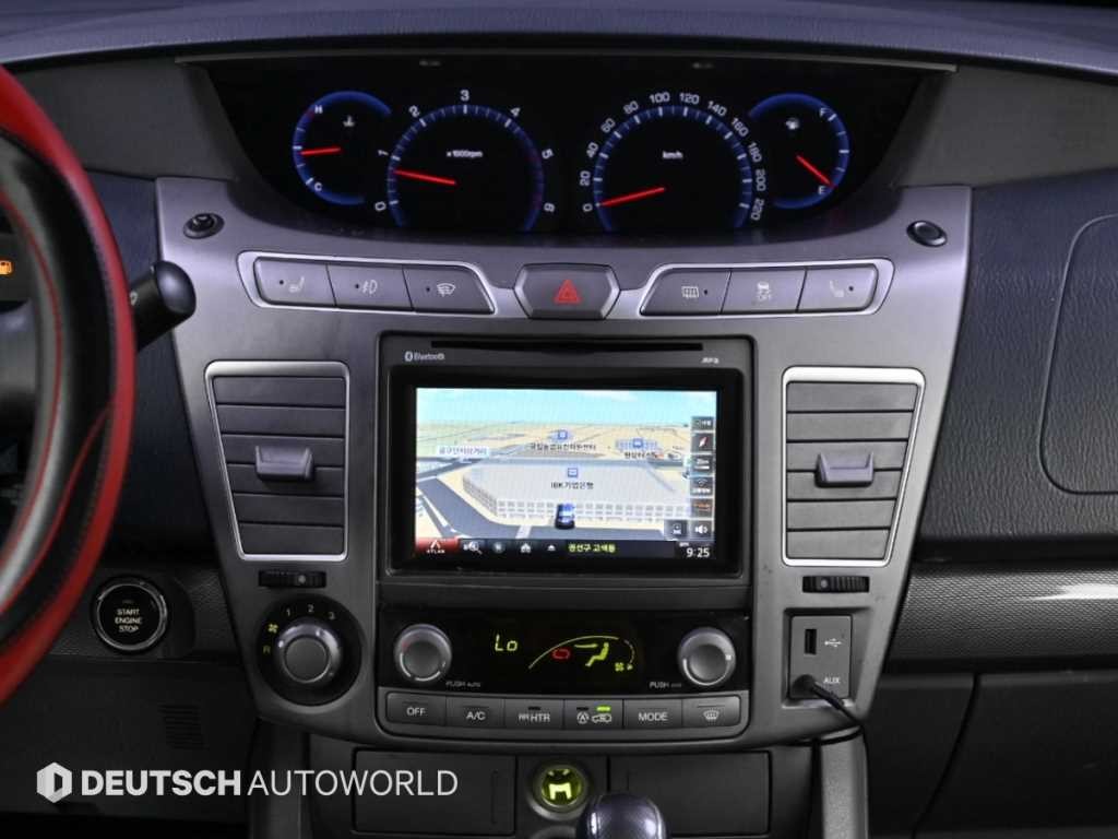 KG모빌리티(쌍용) 코란도 코란도투리스모 4WD GT 9인승 이미지 14