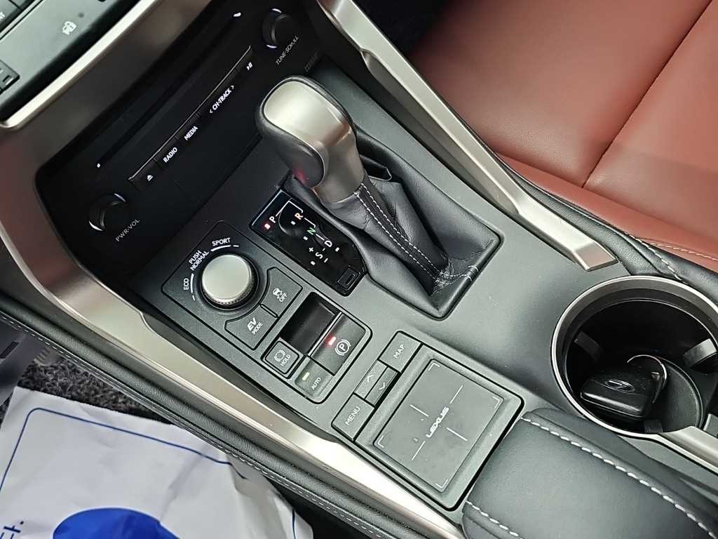 렉서스 NX NX 300h 슈프림 이미지 8