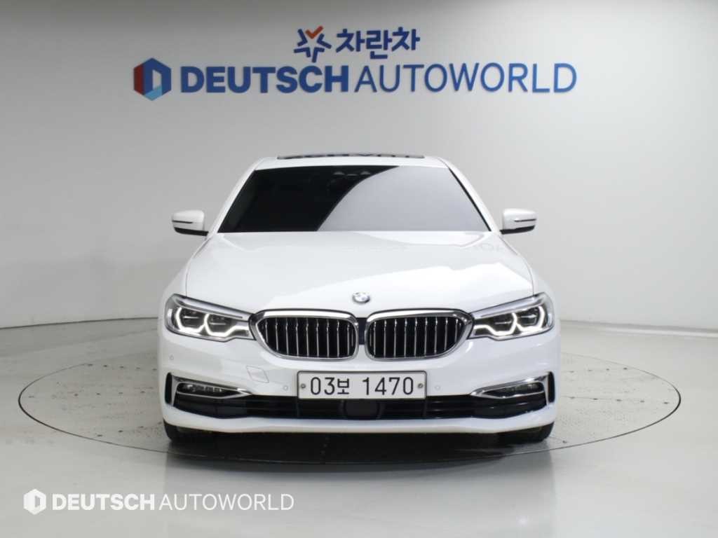 BMW 5시리즈 5시리즈 (G30) 520d 럭셔리 플러스 이미지 3